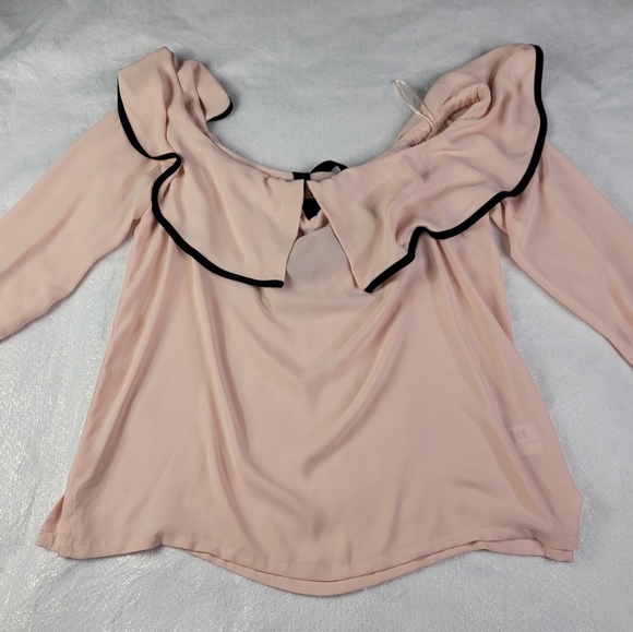Loft Pink On/Off Shoulder Ruffle Blouse Black Trim Size Large Ann Taylor NWT - Picture 2 of 6